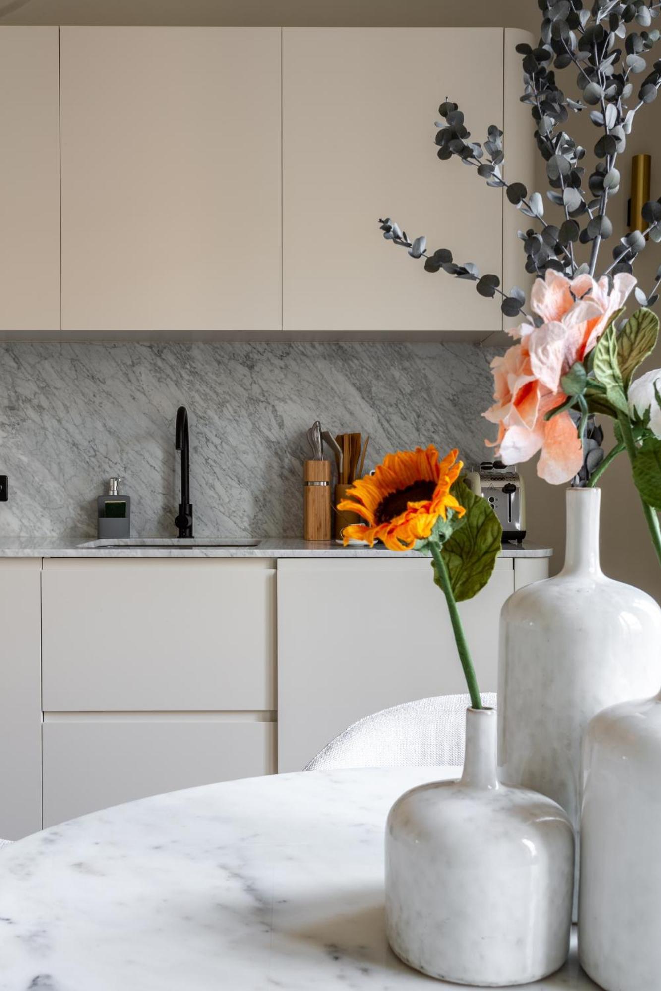 The Carla Suite Eiffel Tower View Paris Bagian luar foto