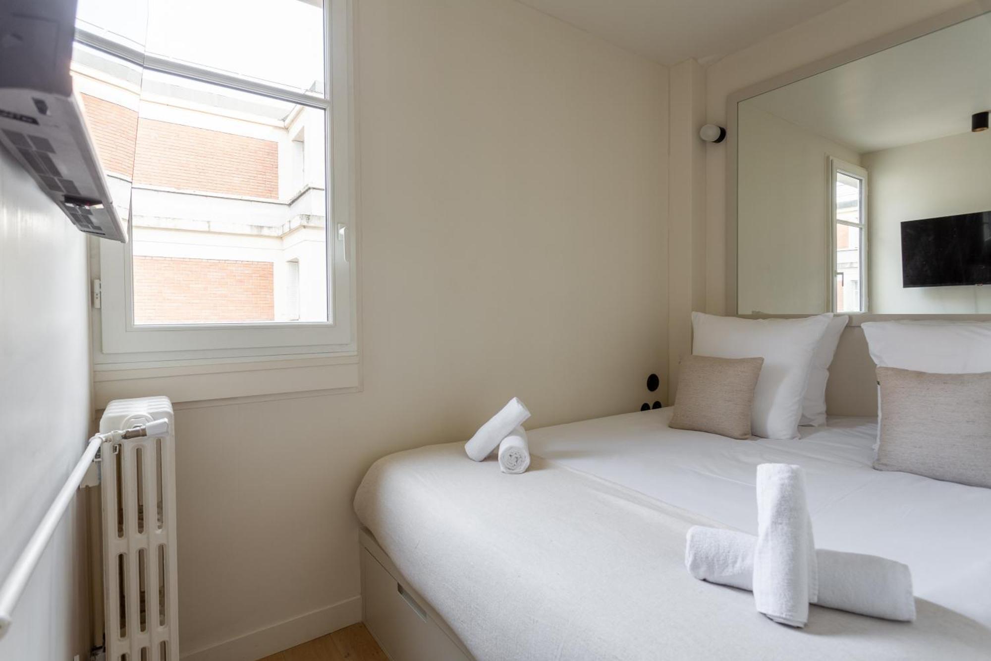 The Carla Suite Eiffel Tower View Paris Bagian luar foto