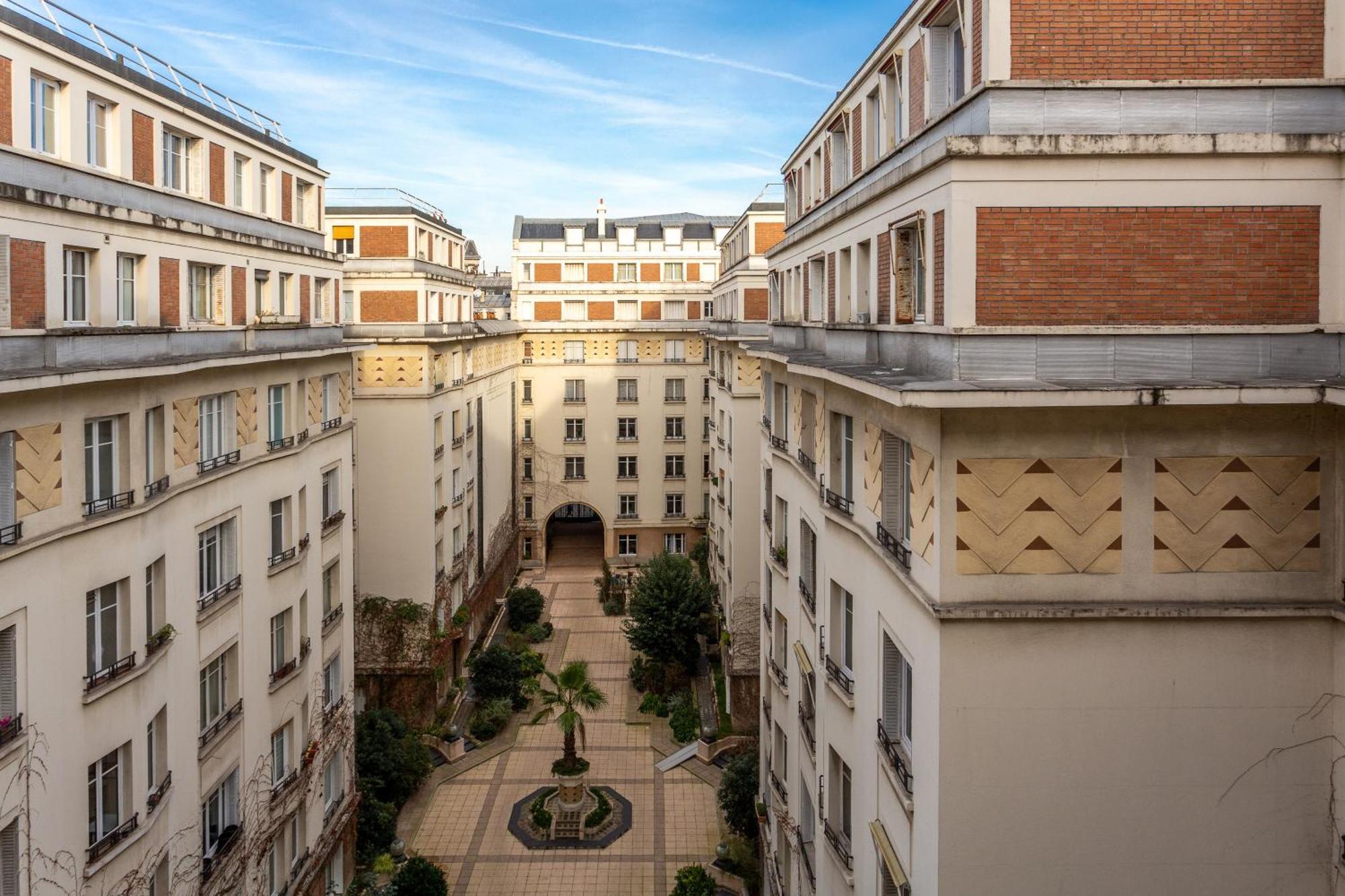 The Carla Suite Eiffel Tower View Paris Bagian luar foto