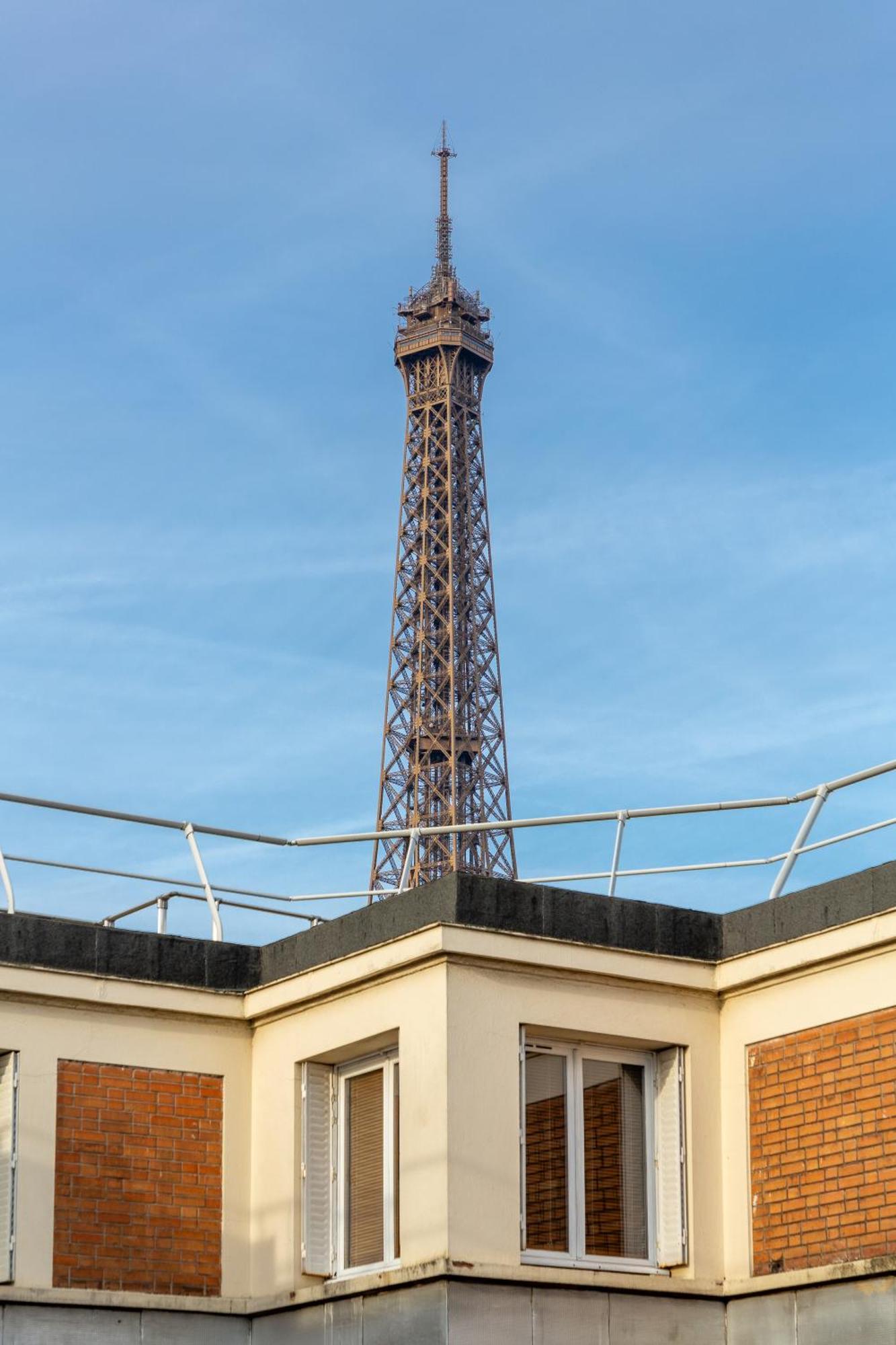 The Carla Suite Eiffel Tower View Paris Bagian luar foto